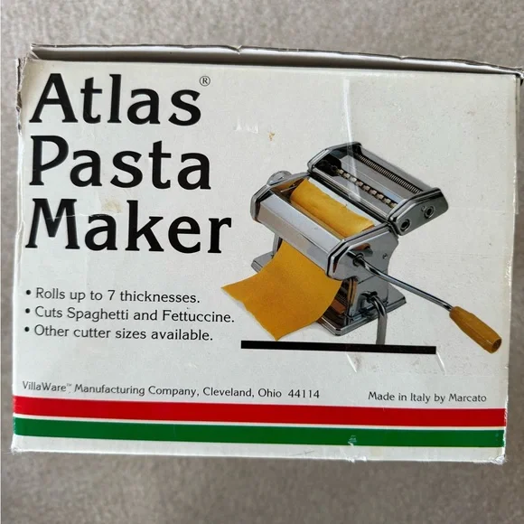 Atlas Silver Pasta Maker - Picture 2 of 4